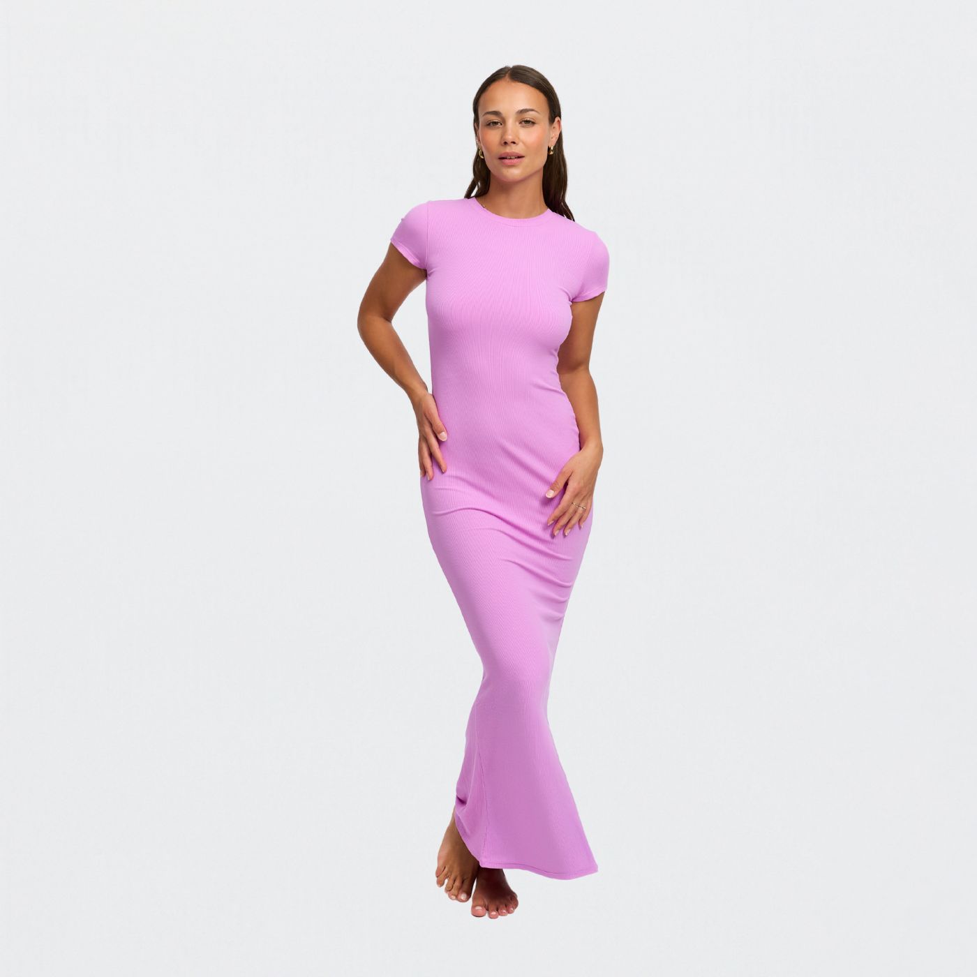 Ribbet T-shirt maxi-kjole