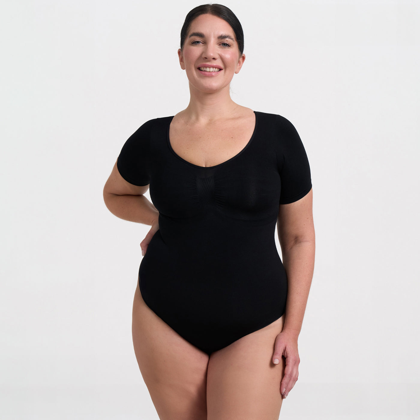 <div>Das Model ist 1,77m groß</div><span></span><div>und trägt Größe XL</div>