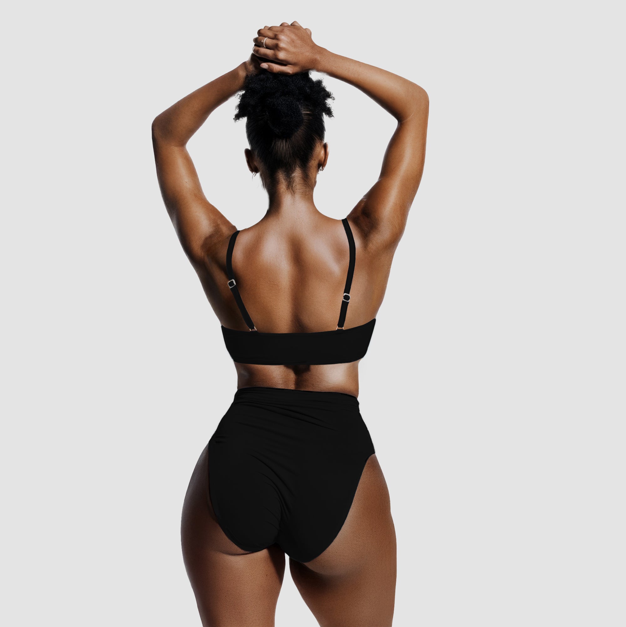 Twist bikini with shaping bikini bottoms