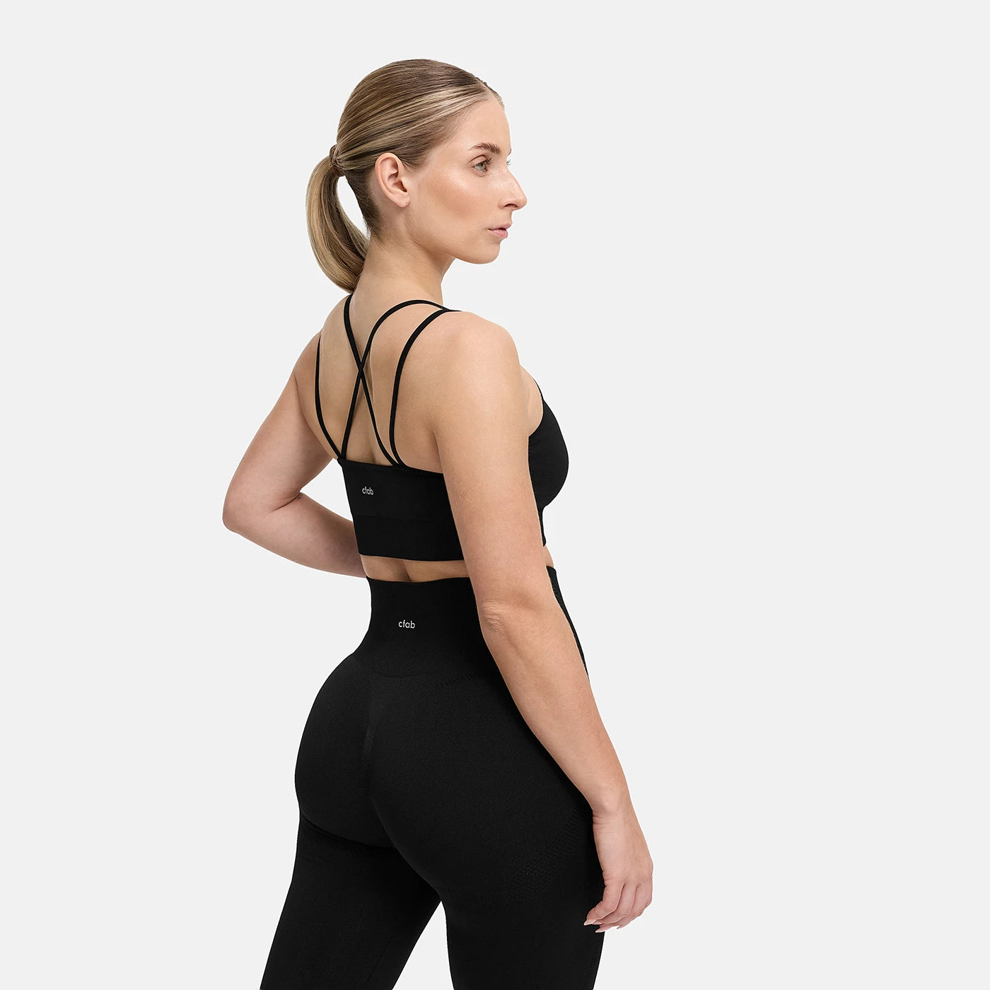 Saumaton Cross over Sport Bra