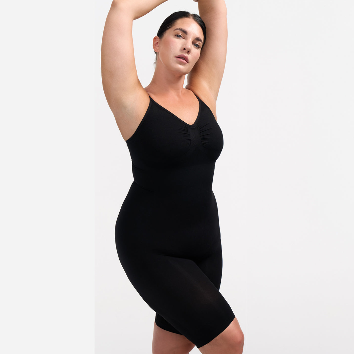 Bodysuit med shapewear og shorts – medium figur