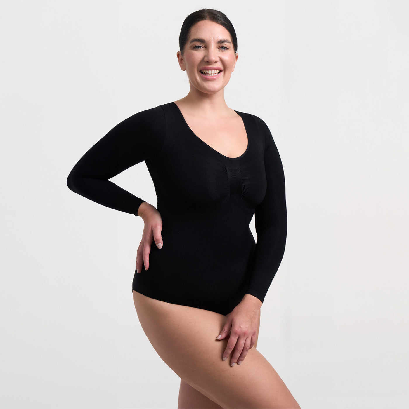 Bodysuit med formende stoff, langermet materiale og truser – medium form