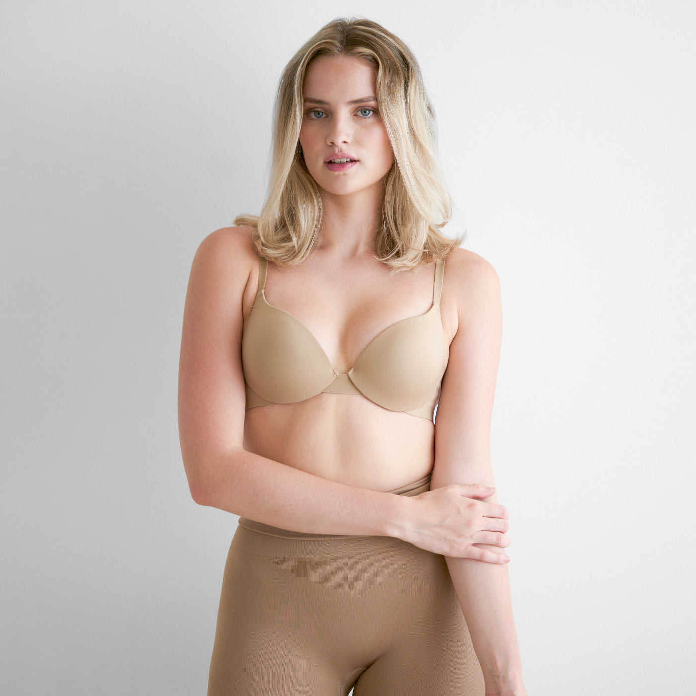 Molded push-up underwire bra