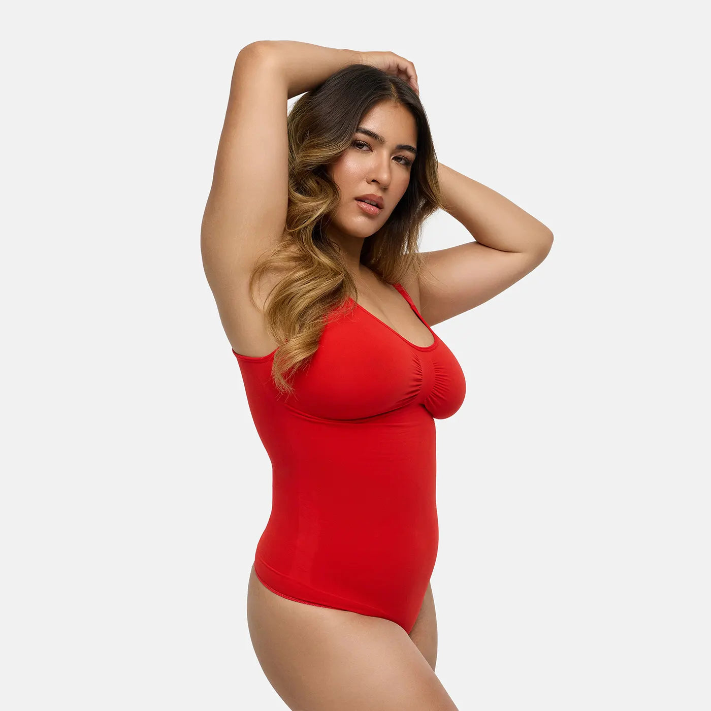 Das Model ist 1,61 m groß und trägt Größe 2XL