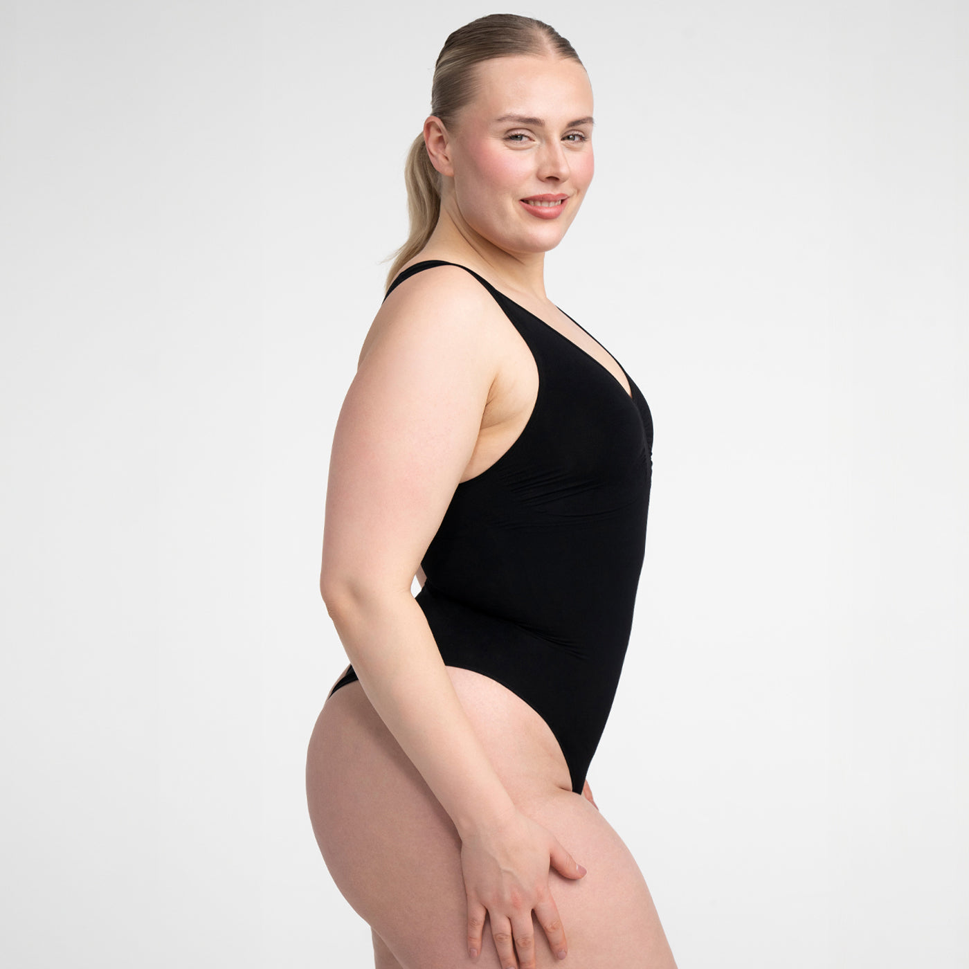 <div>Das Model ist 1,75m groß</div><span></span><div>und trägt Größe XL.</div>