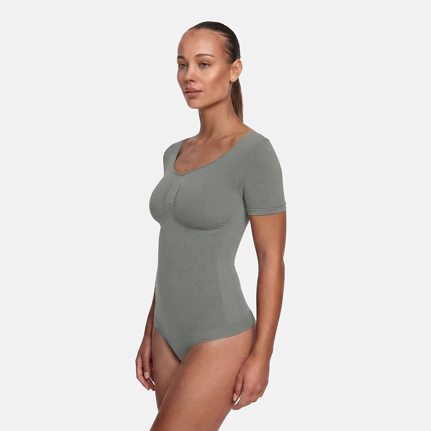 Das Model ist 1,78m groß und trägt Größe S