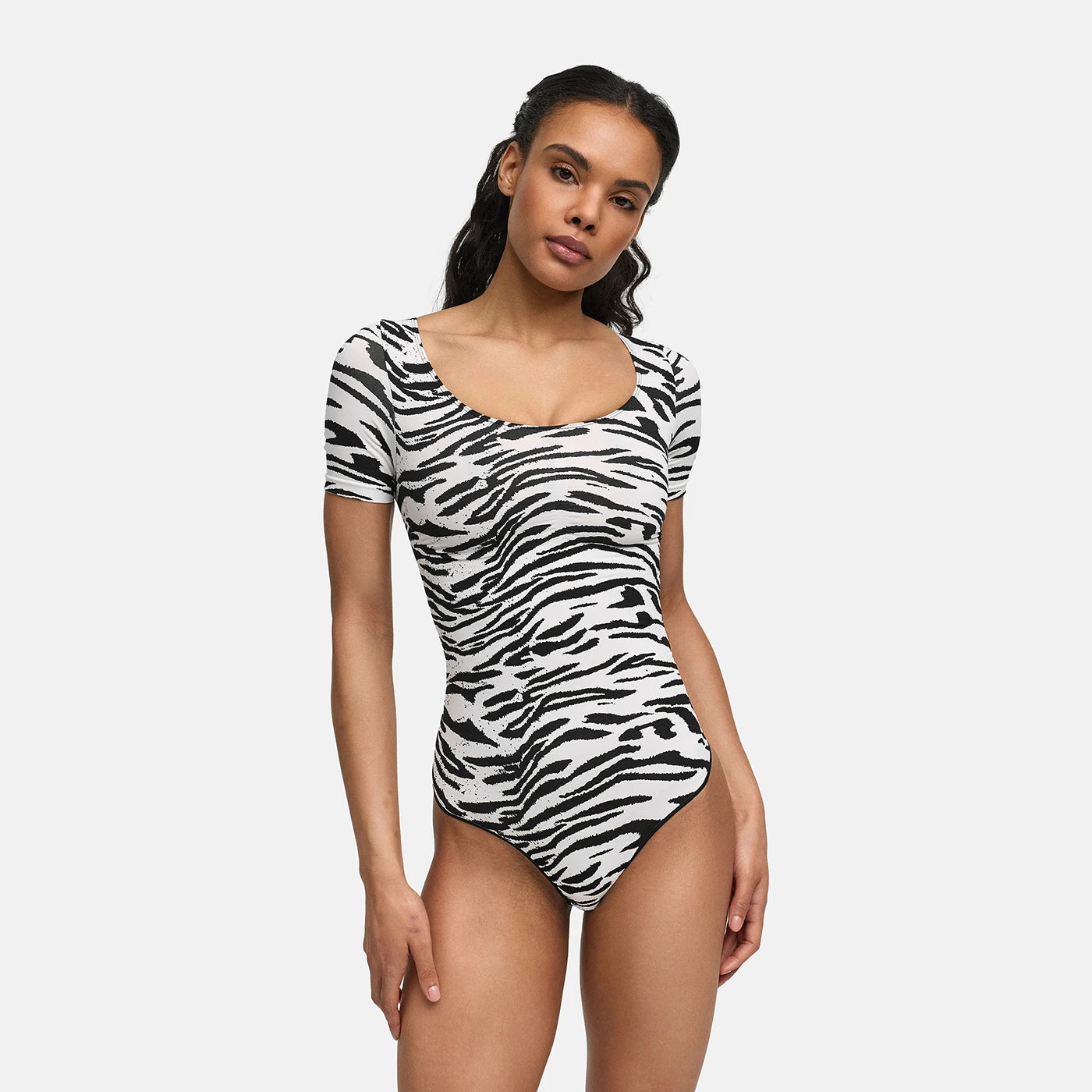 T-Shirt Bodysuit Sculpting Shapewear mit String - Presale