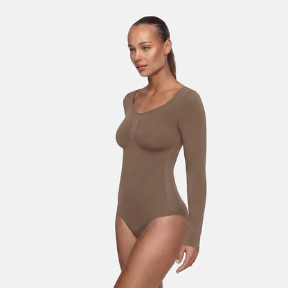 Das Model ist 1,78m groß und trägt Größe S