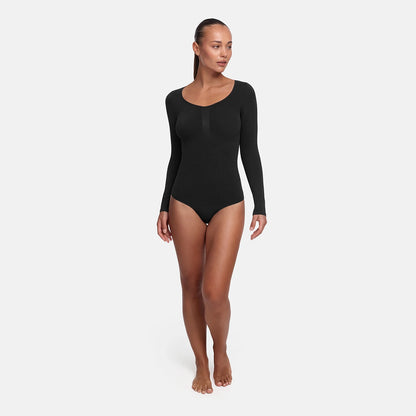 Das Model ist 1,78m groß und trägt Größe S
