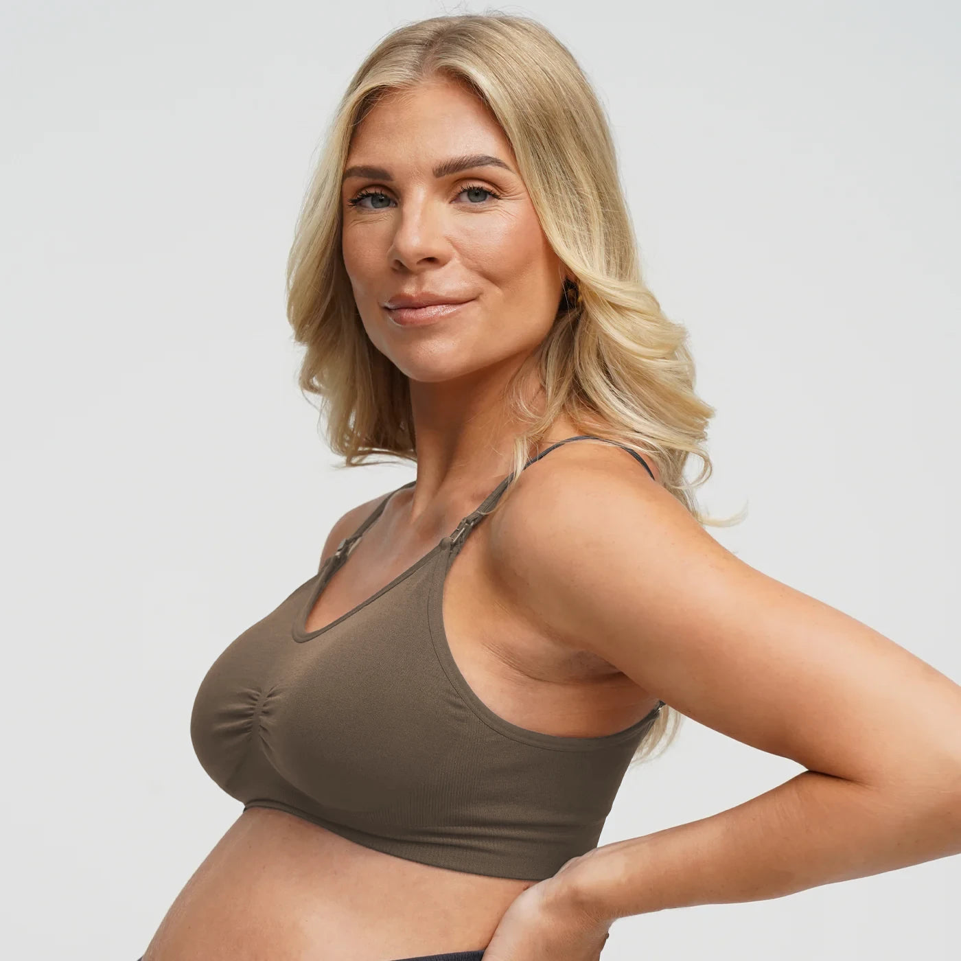 Seamless nursing bra