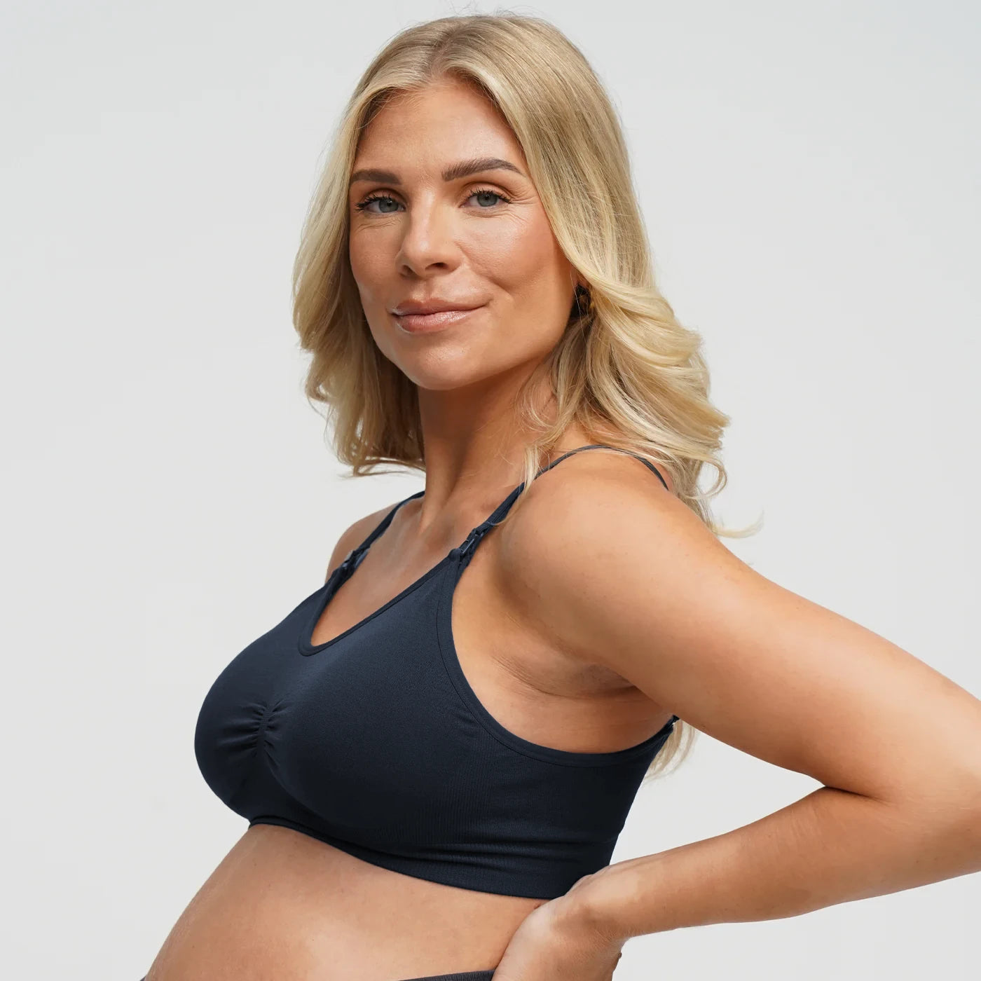 Seamless nursing bra