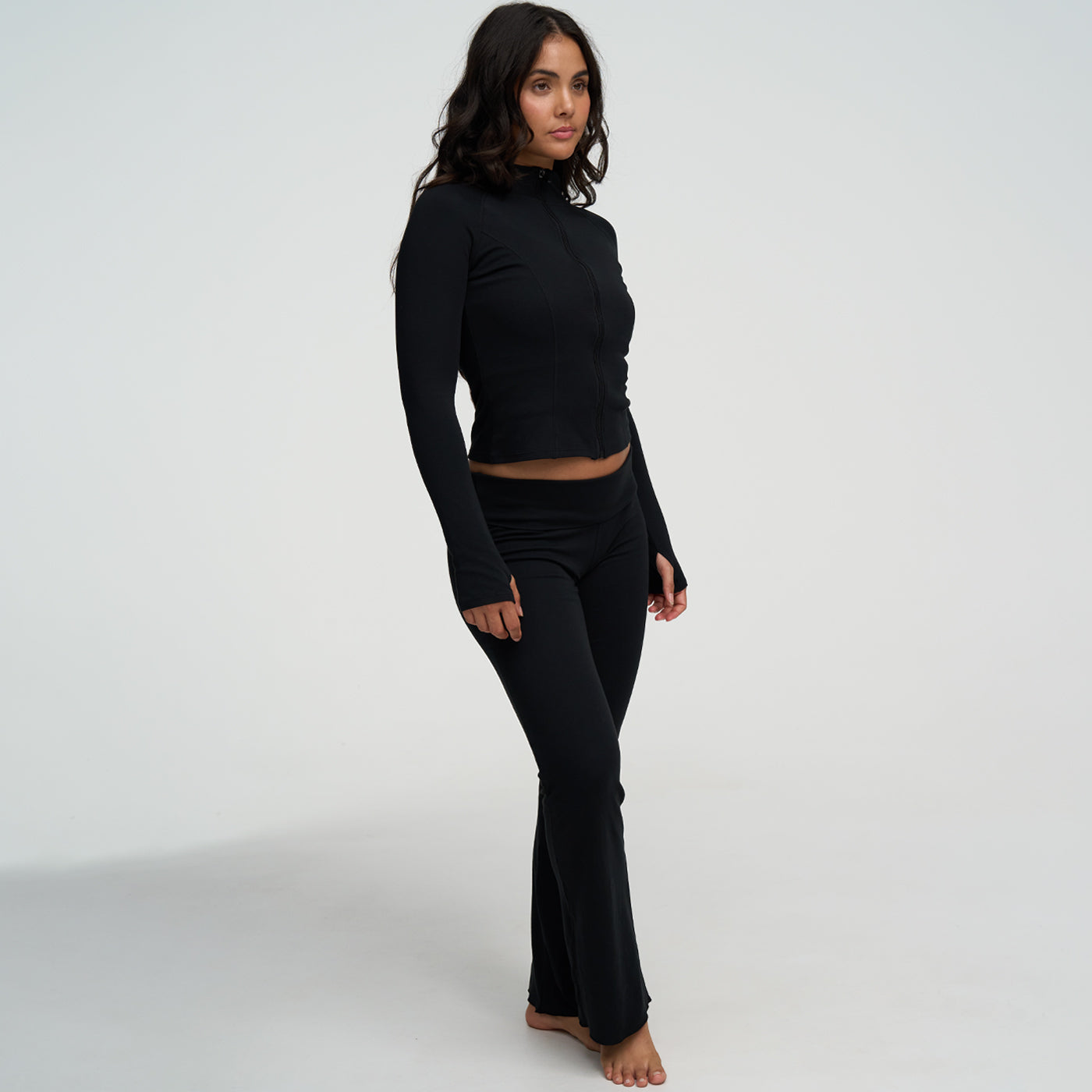 <div>Das Model ist 1,72m groß</div><span></span><div>und trägt Größe S</div>