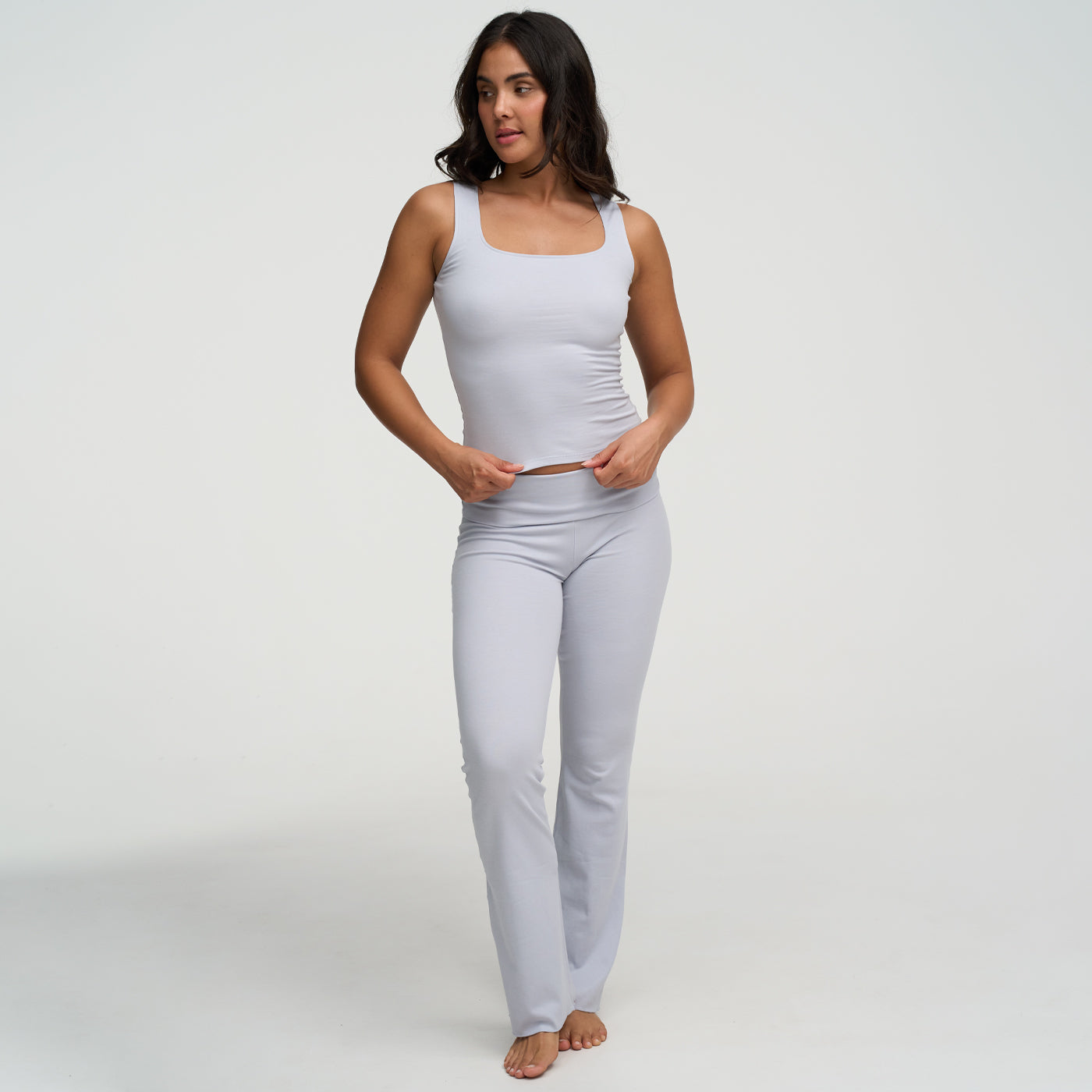 <div>Das Model ist 1,72m groß</div><span></span><div>und trägt Größe S</div>