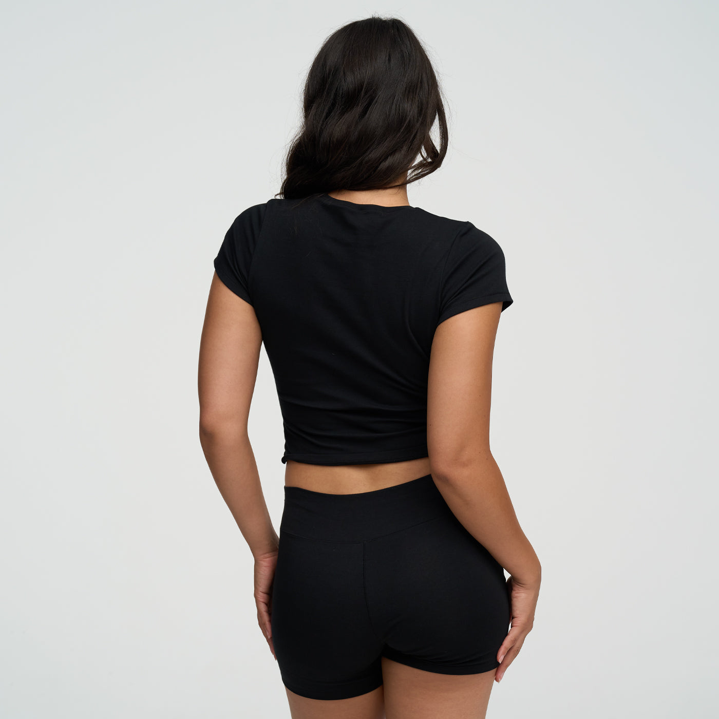 Das Model ist 1,72m groß und trägt Größe S