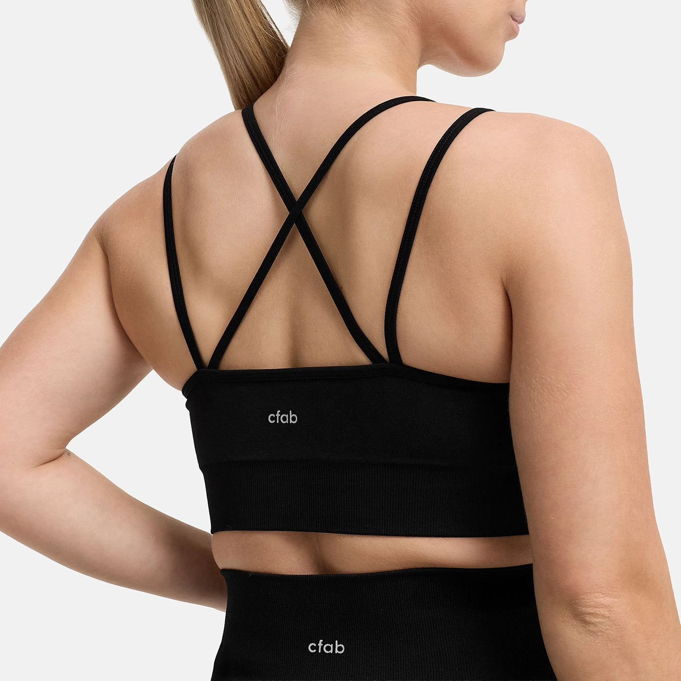 ContourLift Seamless Crossover Sports Bra