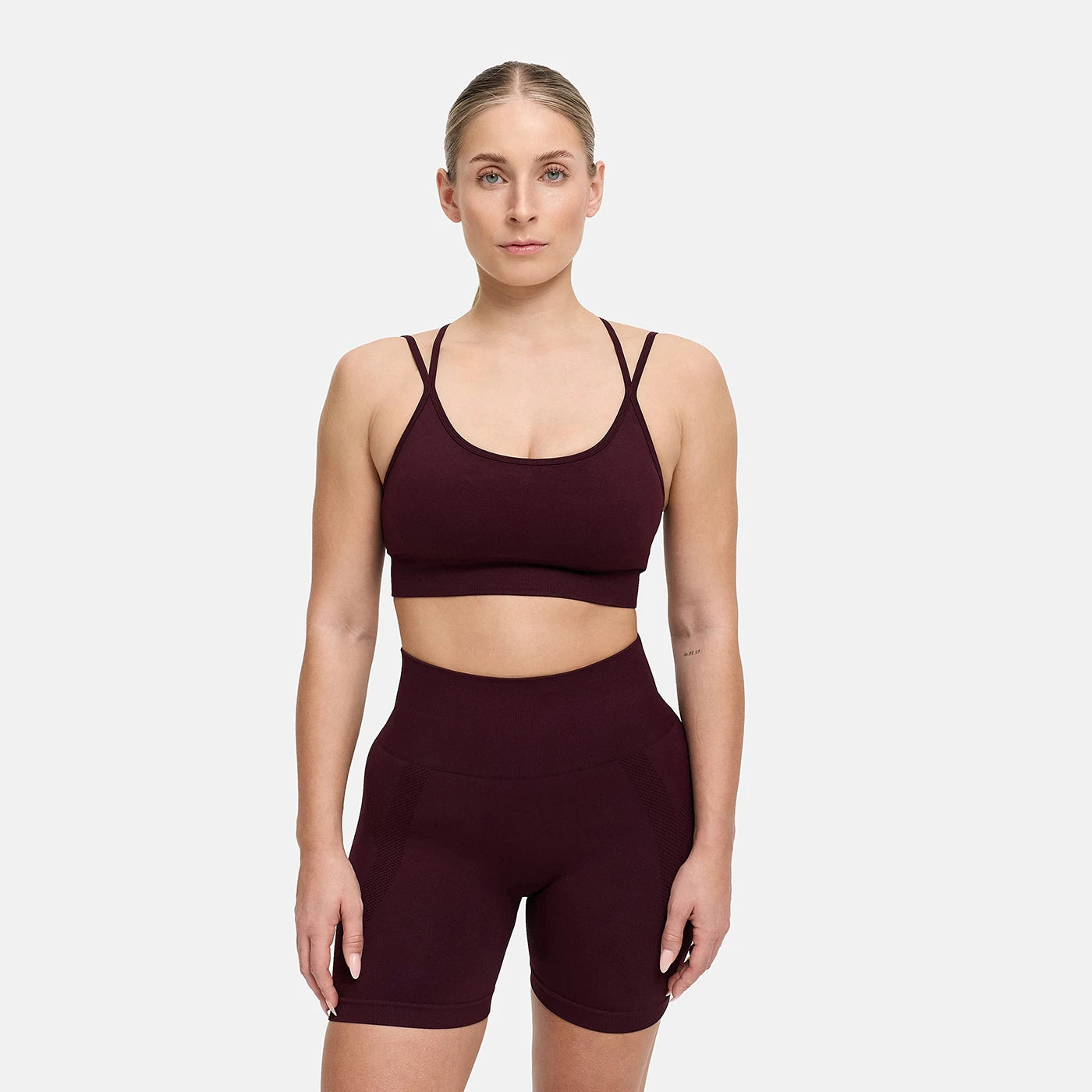 ContourLift Seamless Crossover Sports Bra