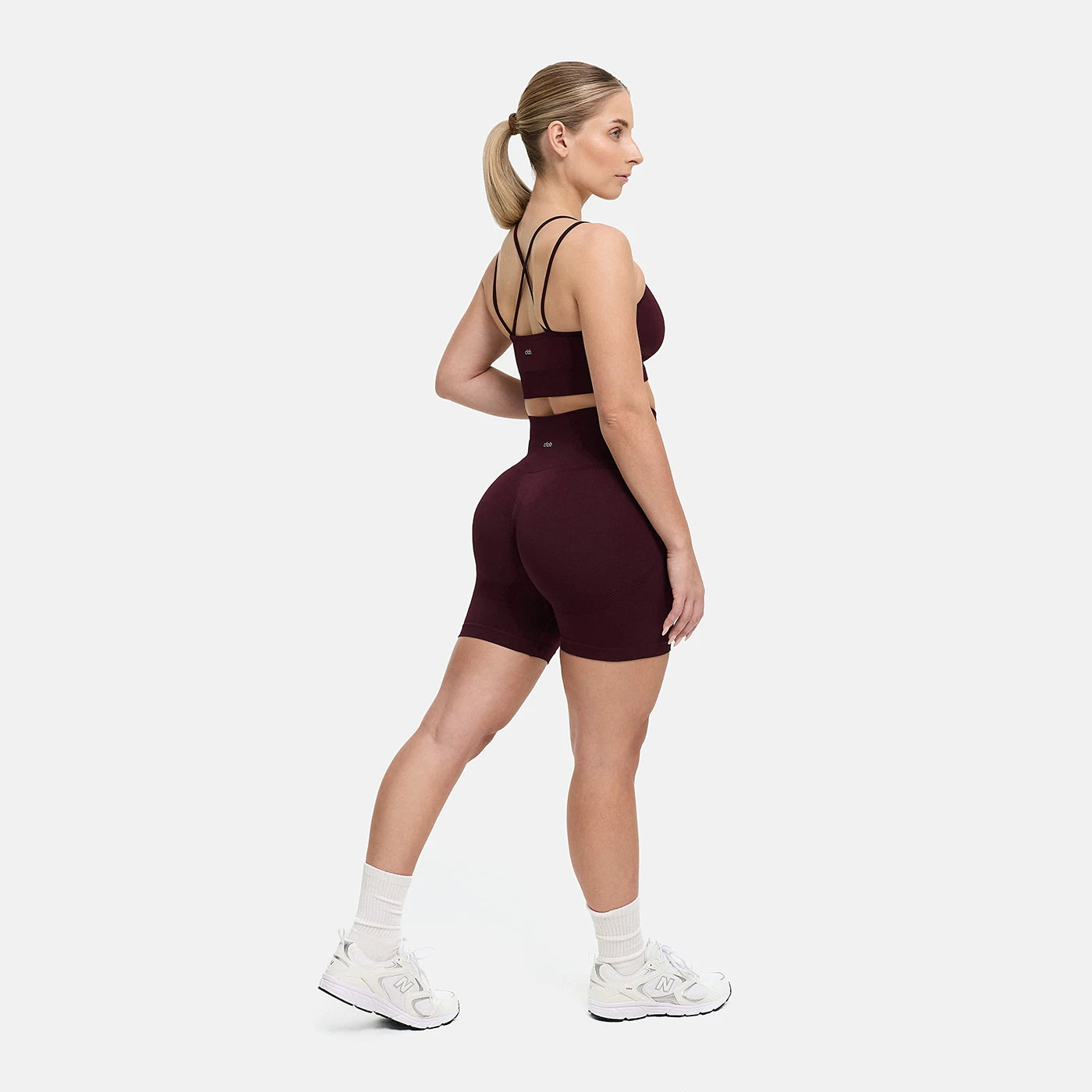 ContourLift Seamless Crossover Sports Bra
