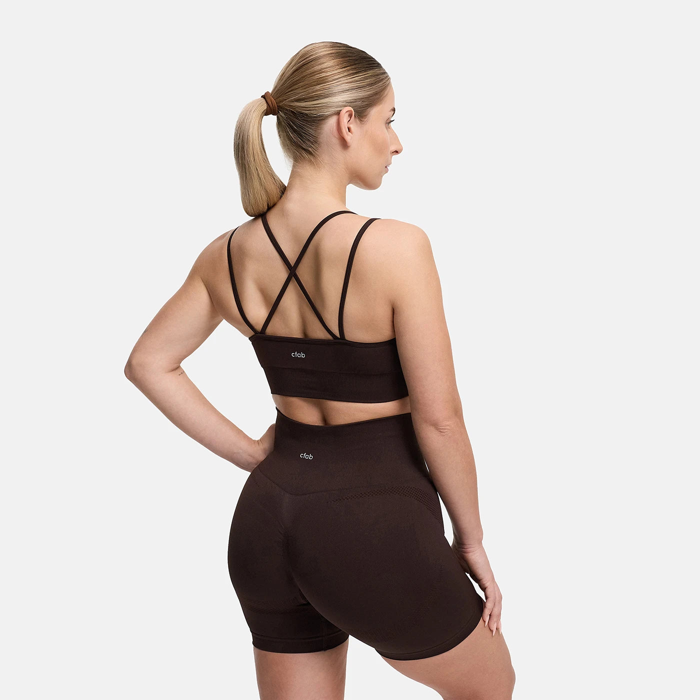 ContourLift Seamless Crossover Sports Bra