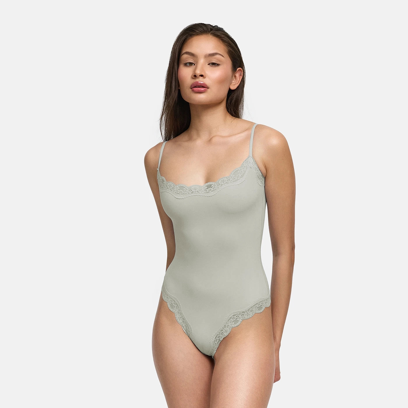 Bodysuit String mit Lace