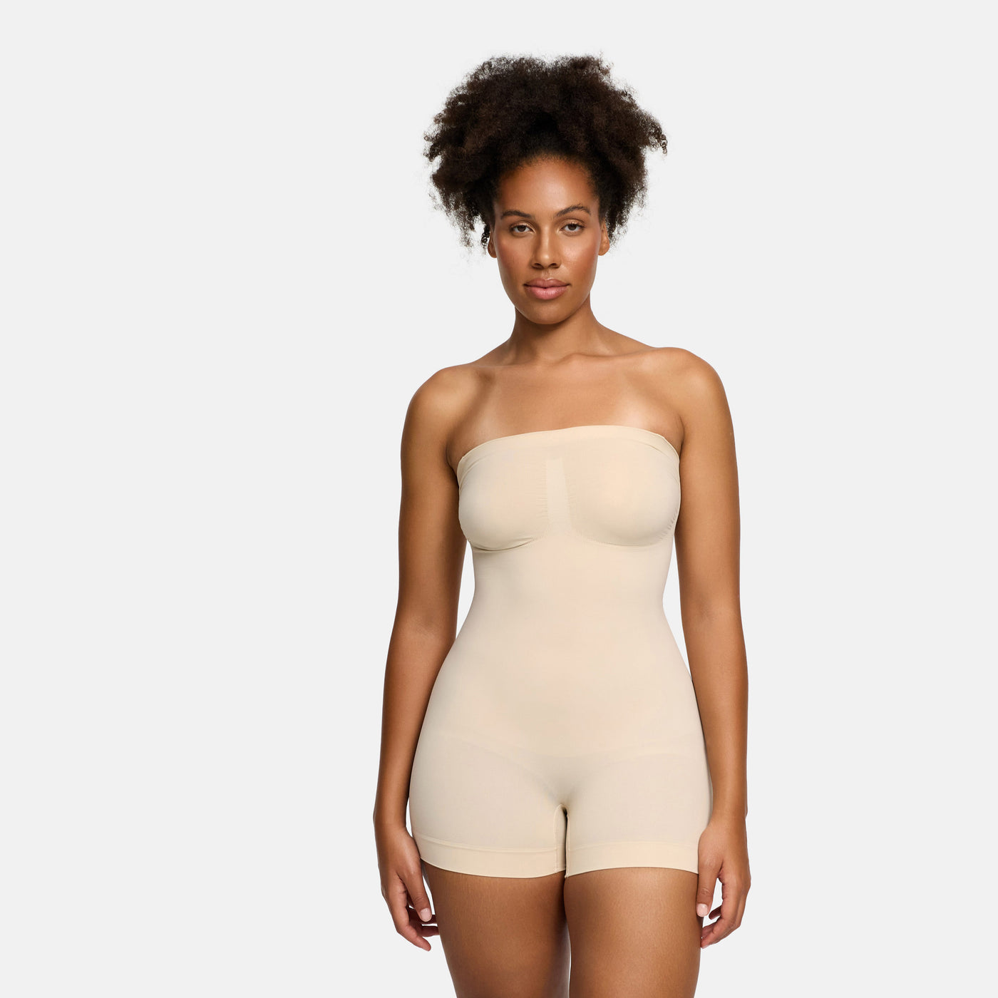 Stropløs bodysuit, formende shapewear med shorts
