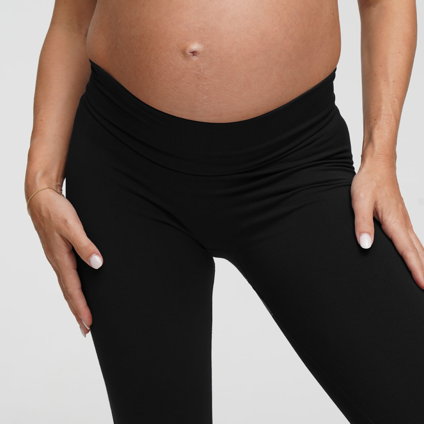 Seamless maternity leggings