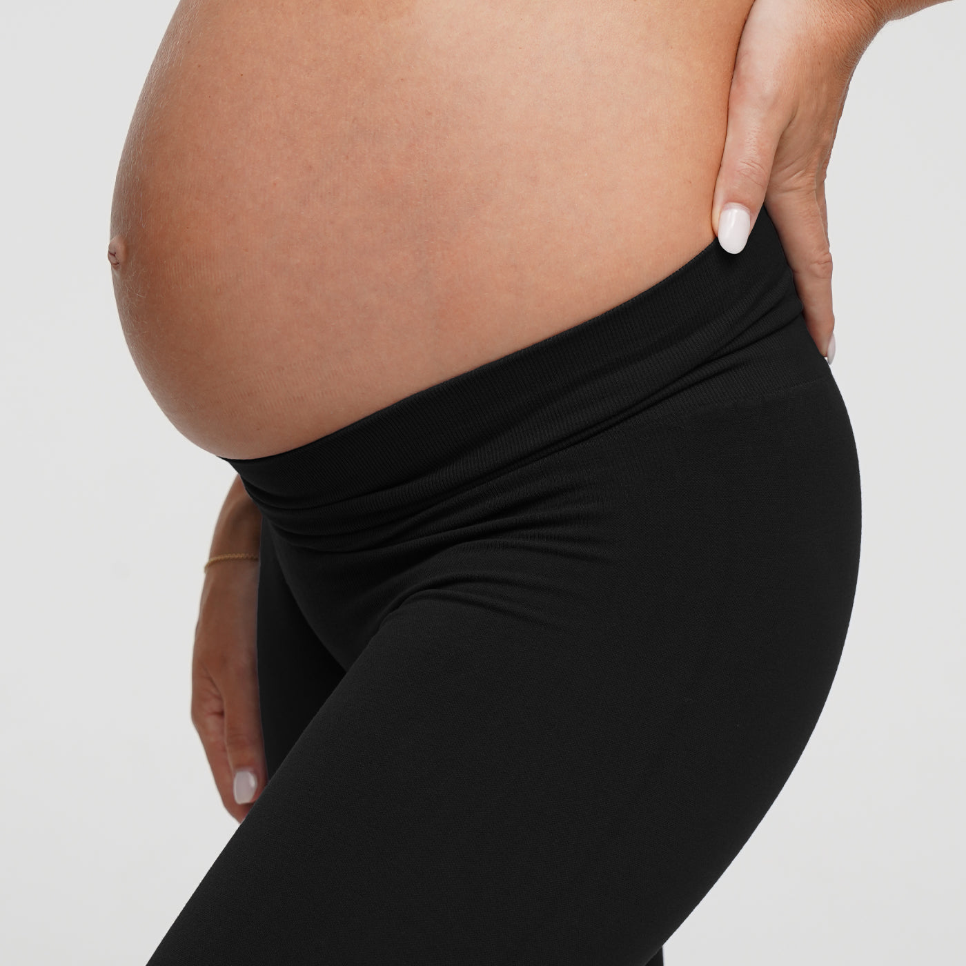 Seamless maternity leggings