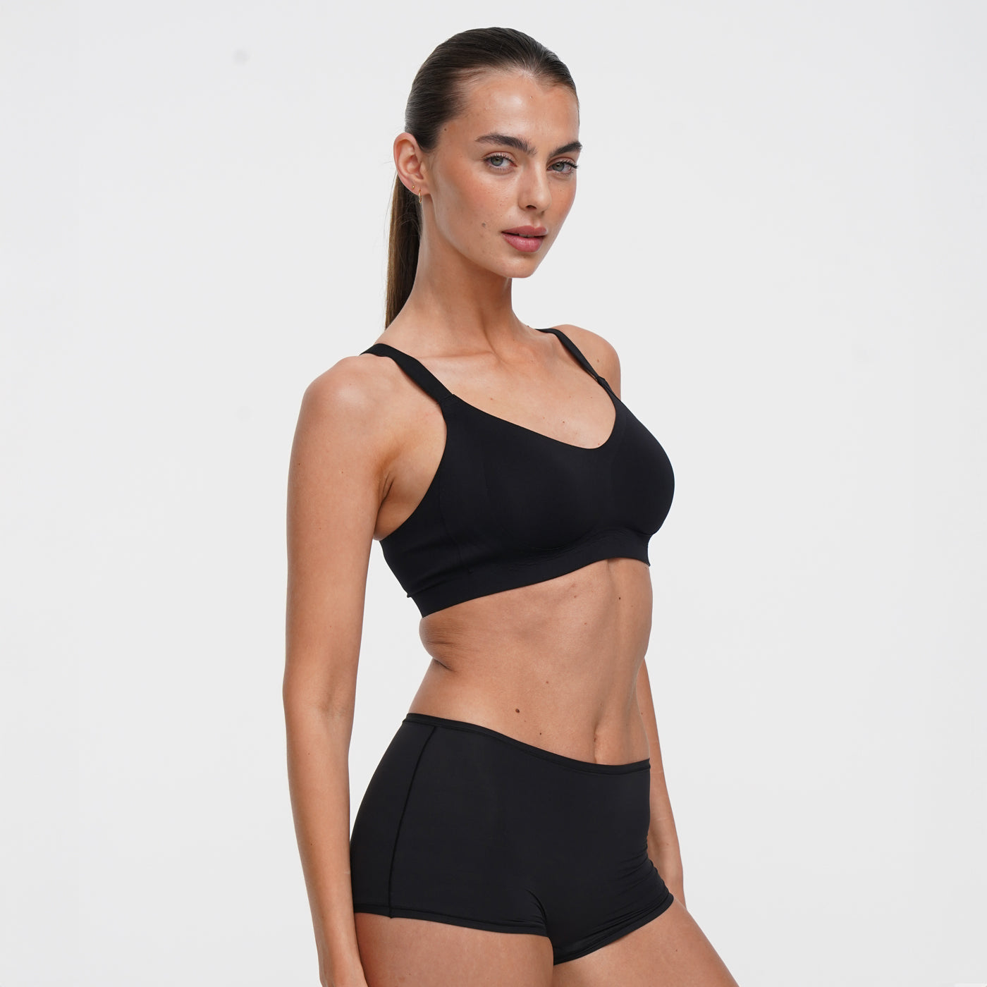 Saumattomat kompaktit push-up rintaliivit