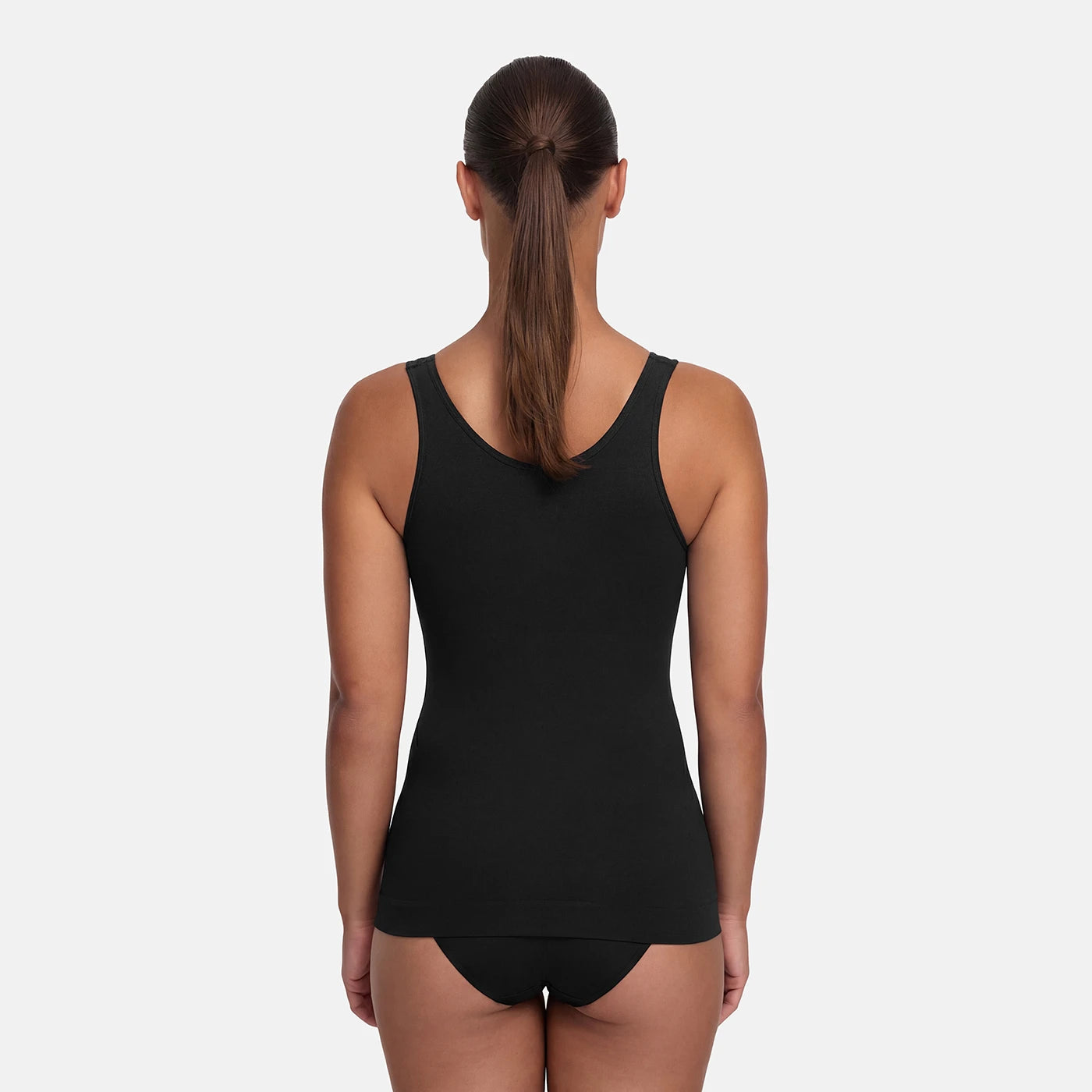 Muotoileva aluspaita