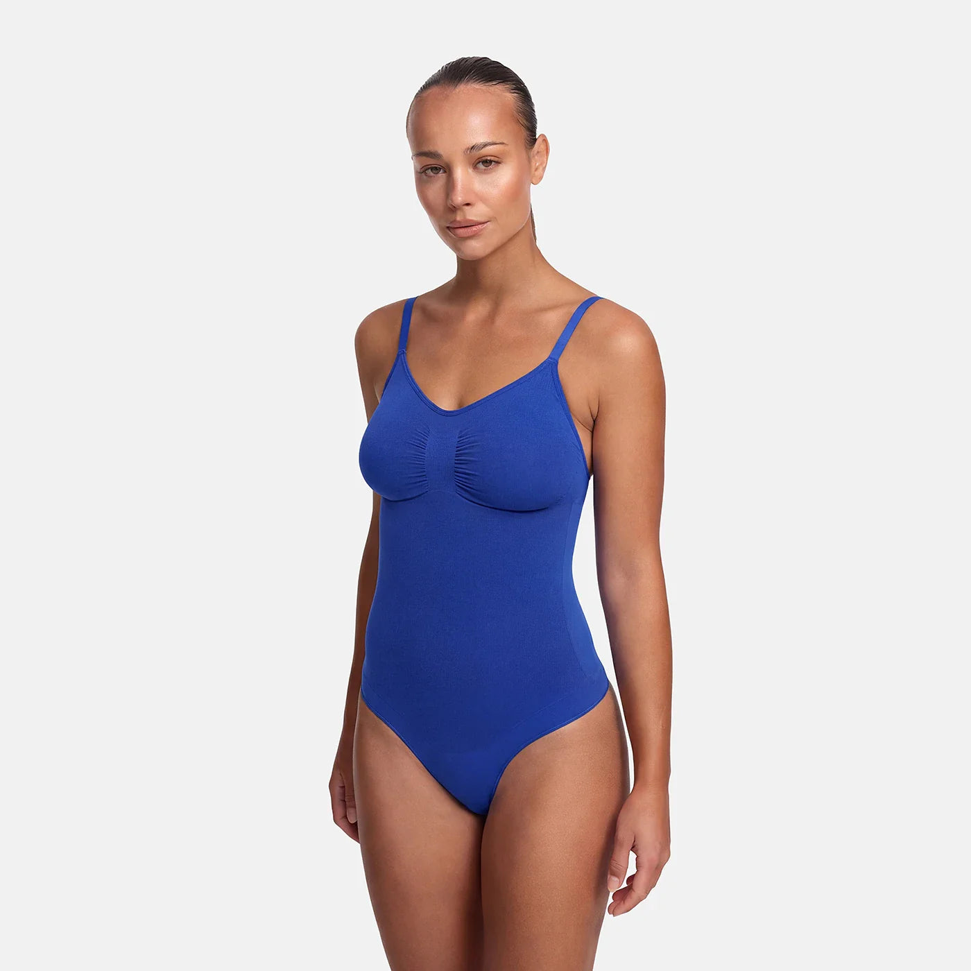 Bodysuit-muotoileva alusvaate nauhoilla