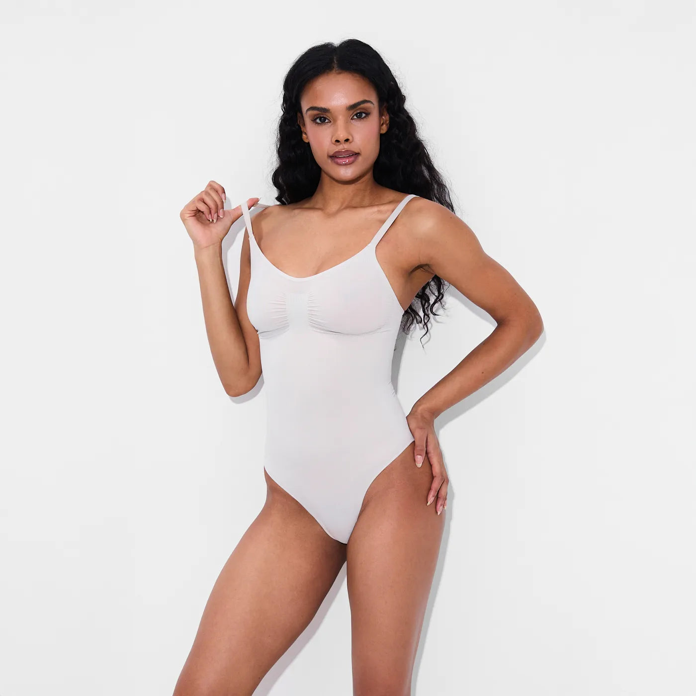 Bodysuit med formende undertøy og truser – hemmelig salg