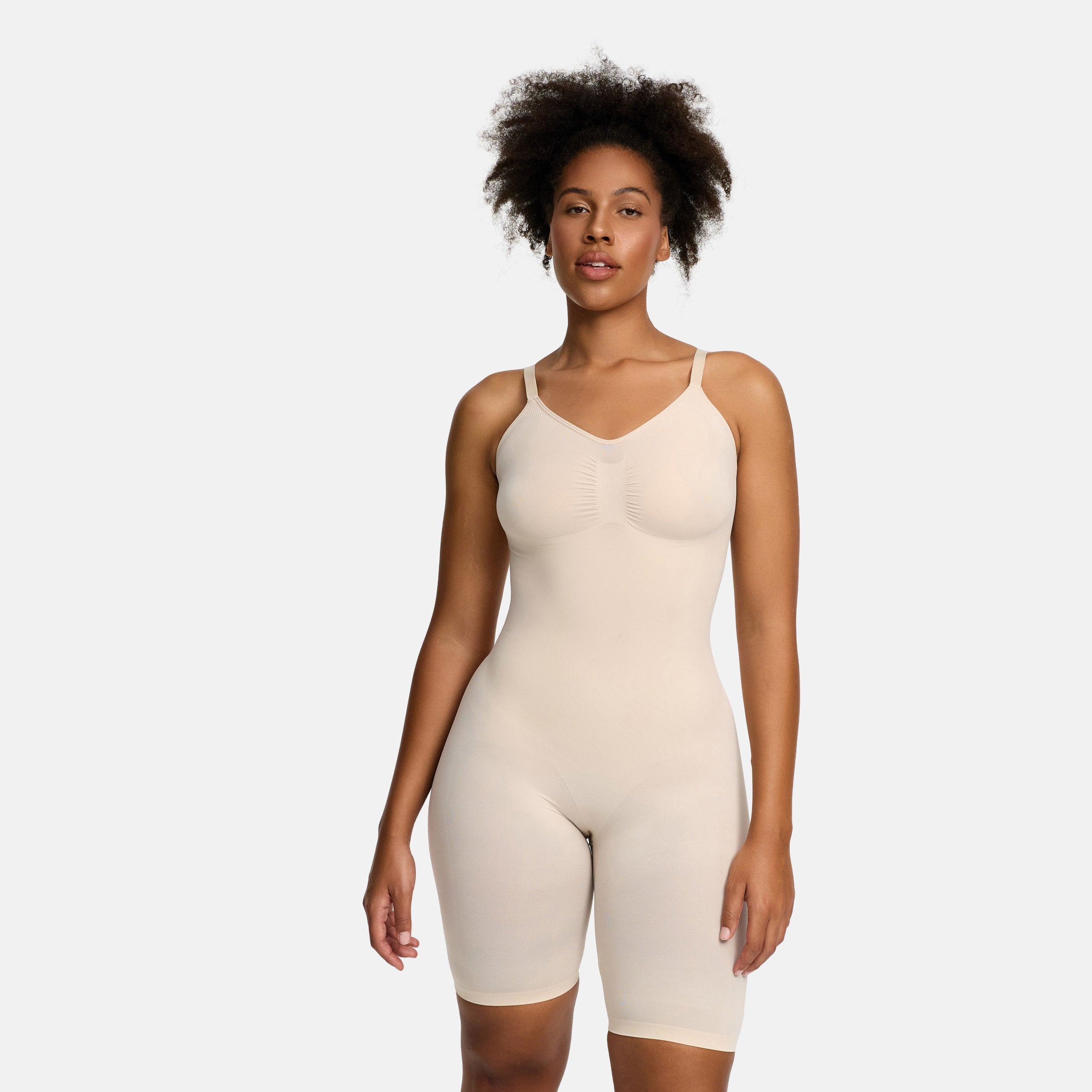 Bodysuit med shapewear og shorts