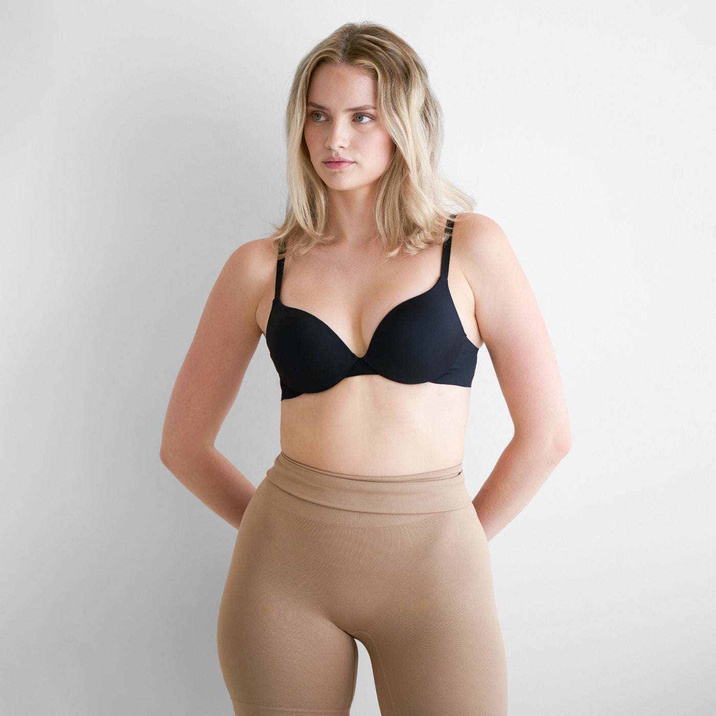 Förformad push-up-bh med bygel